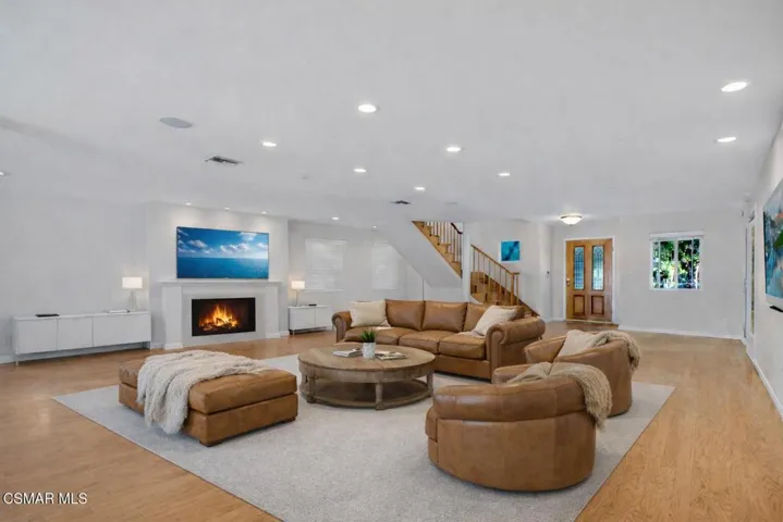 Spacious living room with fireplace