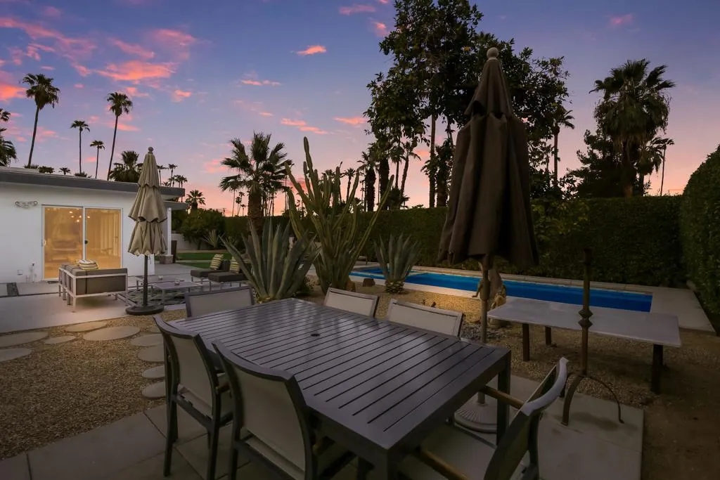 1529 S Calle Palo Fierro, Palm Springs, California 92264 home-pic-29