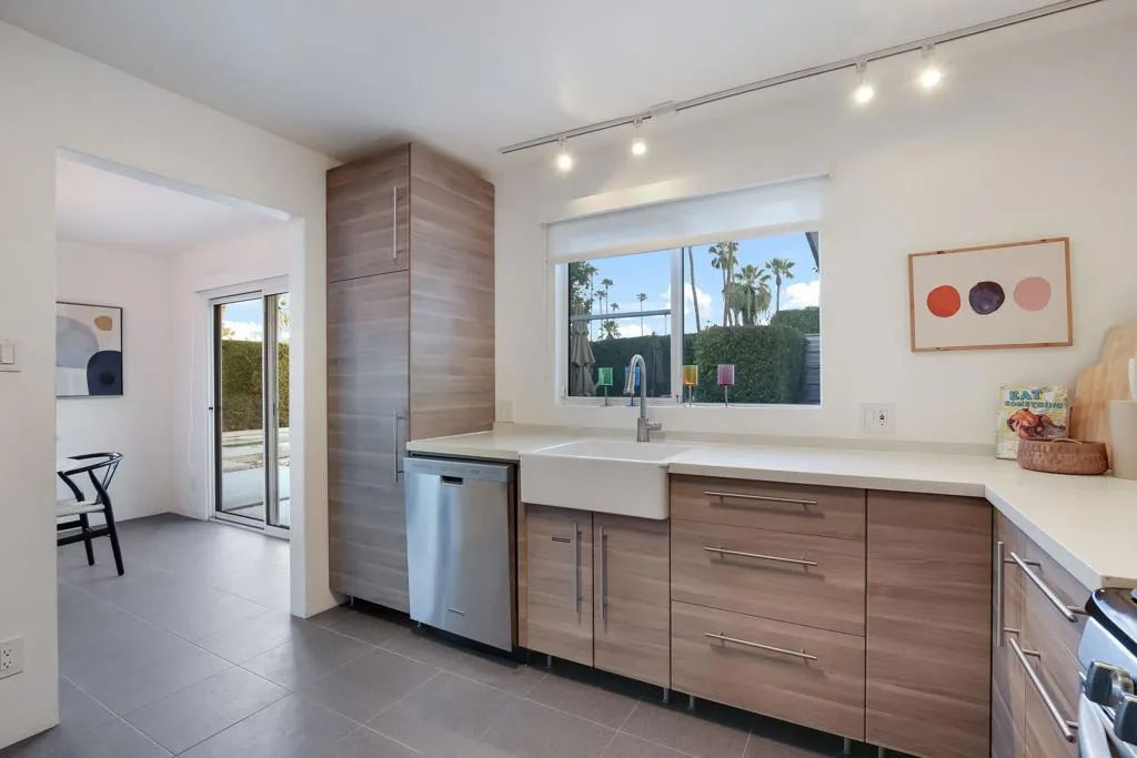 1529 S Calle Palo Fierro, Palm Springs, California 92264 home-pic-11
