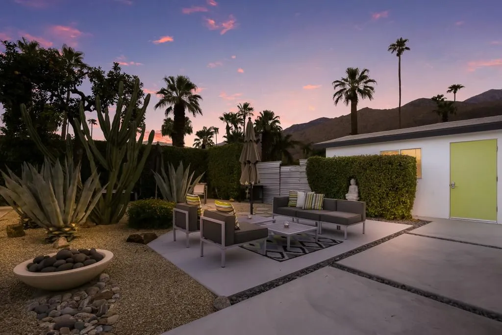 1529 S Calle Palo Fierro, Palm Springs, California 92264 home-pic-32