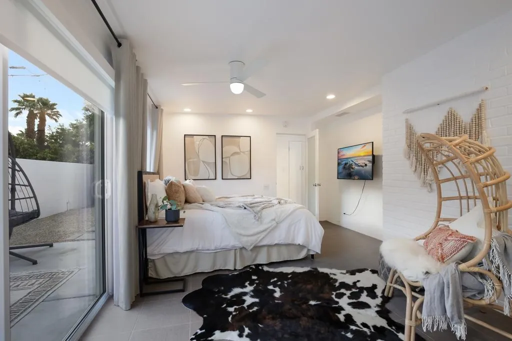 1529 S Calle Palo Fierro, Palm Springs, California 92264 home-pic-15