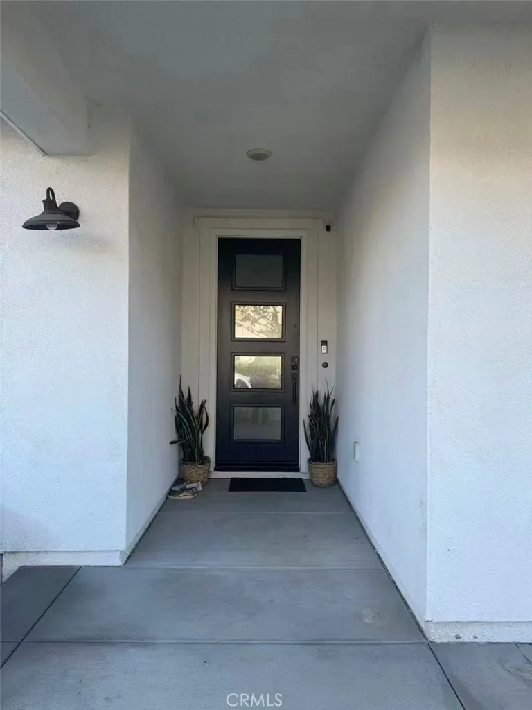 2680 E Penelope Ln, Ontario, California 91762 home-pic-2