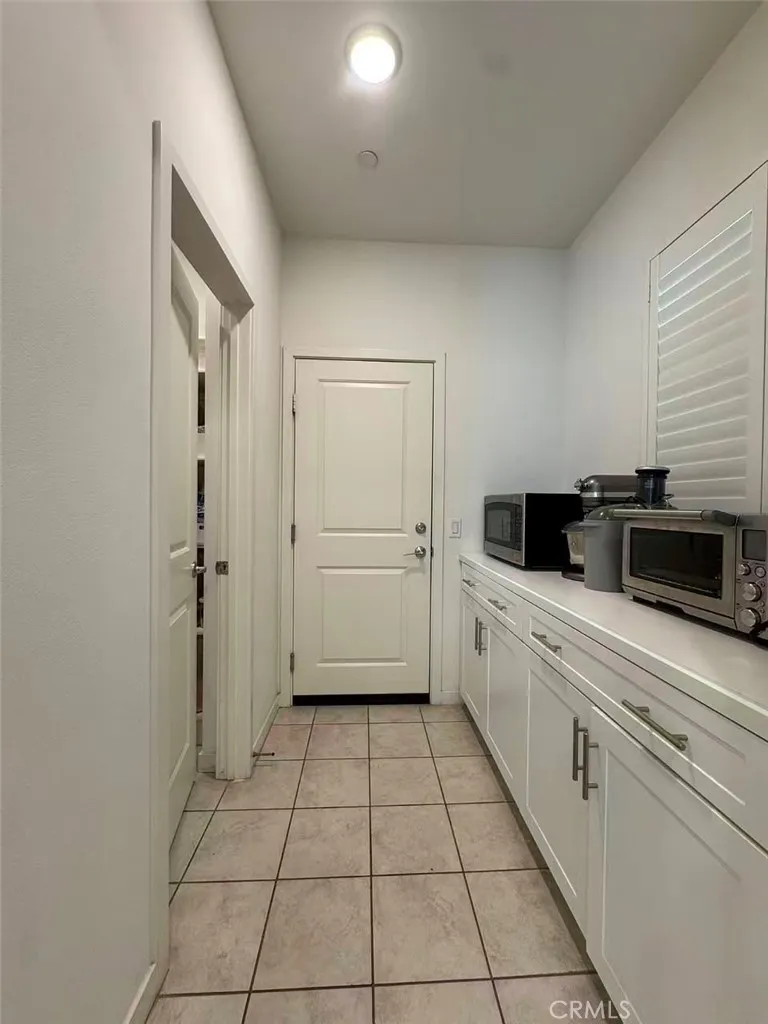 2680 E Penelope Ln, Ontario, California 91762 home-pic-10