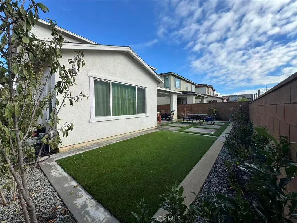 2680 E Penelope Ln, Ontario, California 91762 home-pic-23