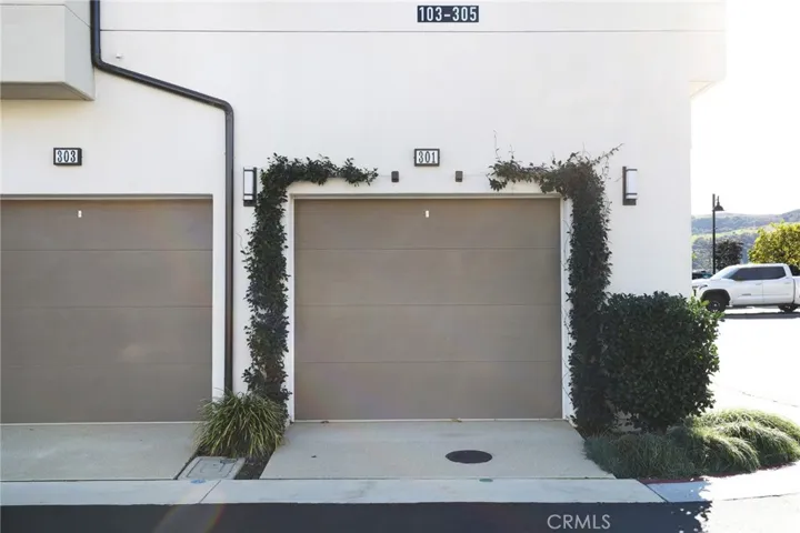 1 Car Garage