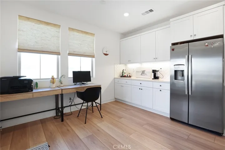 Flex Space - Great for Home Office