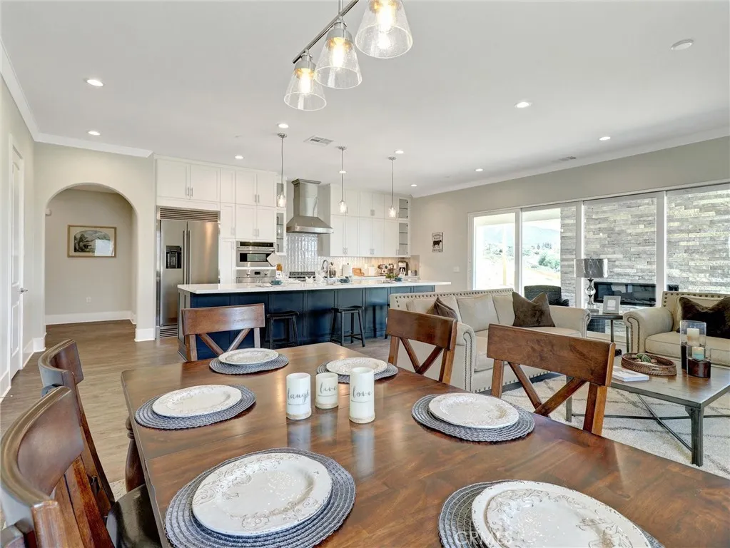 35878 Wildwood Crest Drive, Yucaipa, California 92399 home-pic-12