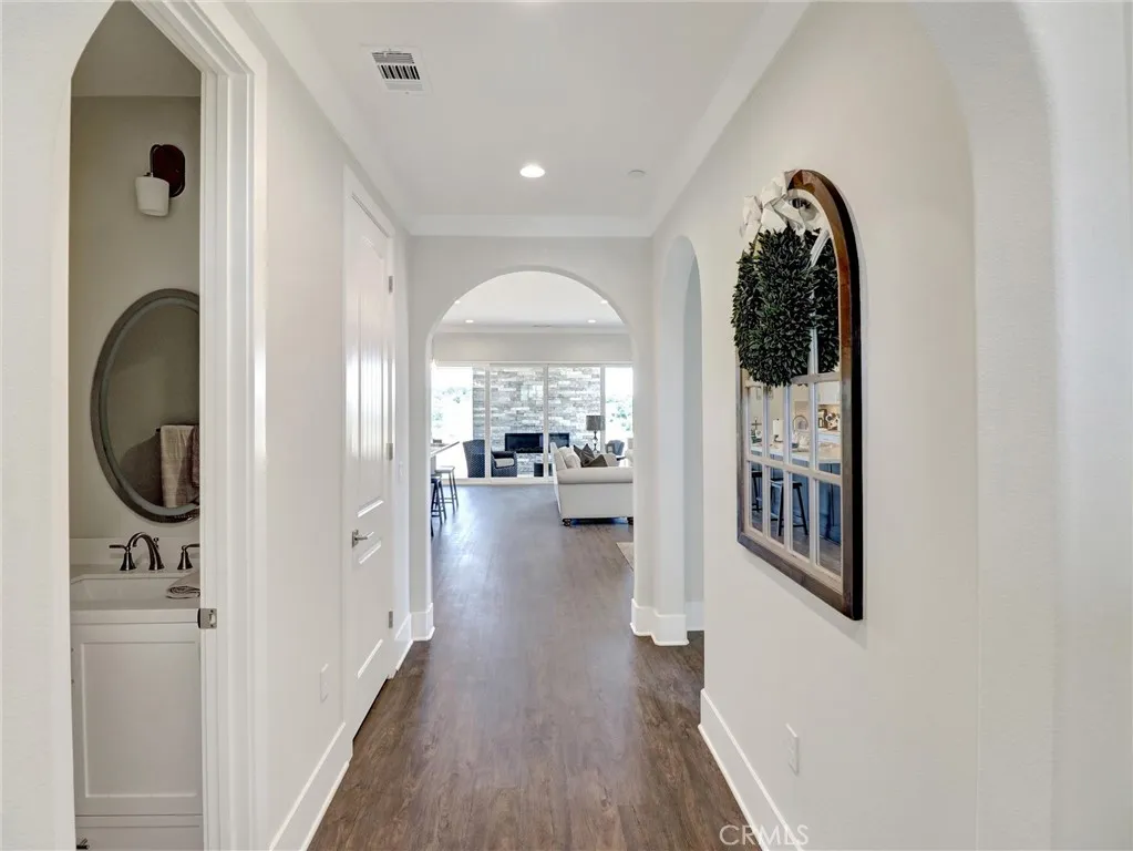 35892 Wildwood Crest Drive, Yucaipa, California 92399 home-pic-3