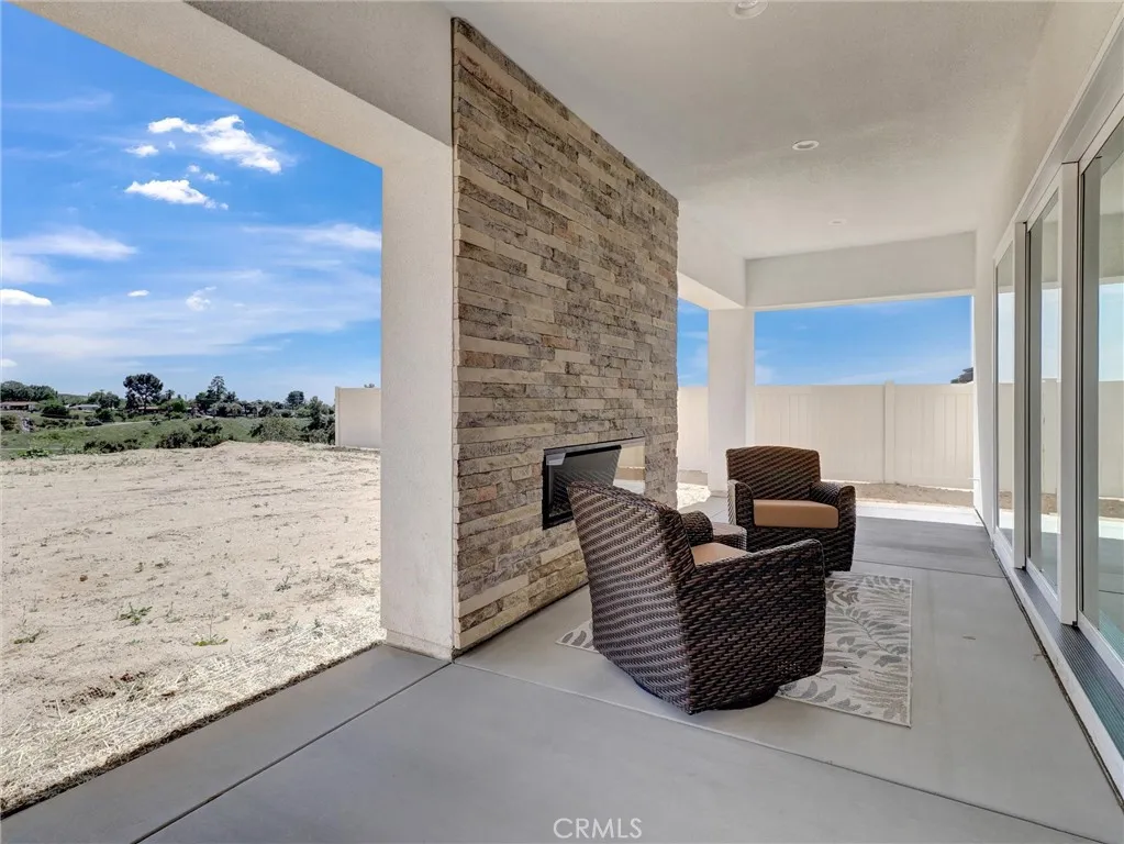 35892 Wildwood Crest Drive, Yucaipa, California 92399 home-pic-23