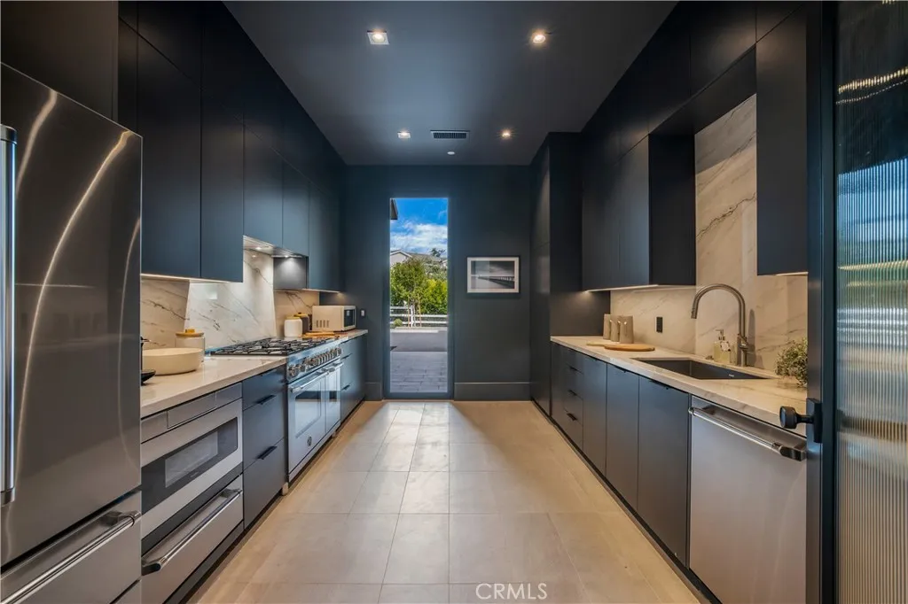 24105 Hidden Ridge Road, Hidden Hills, California 91302 home-pic-14