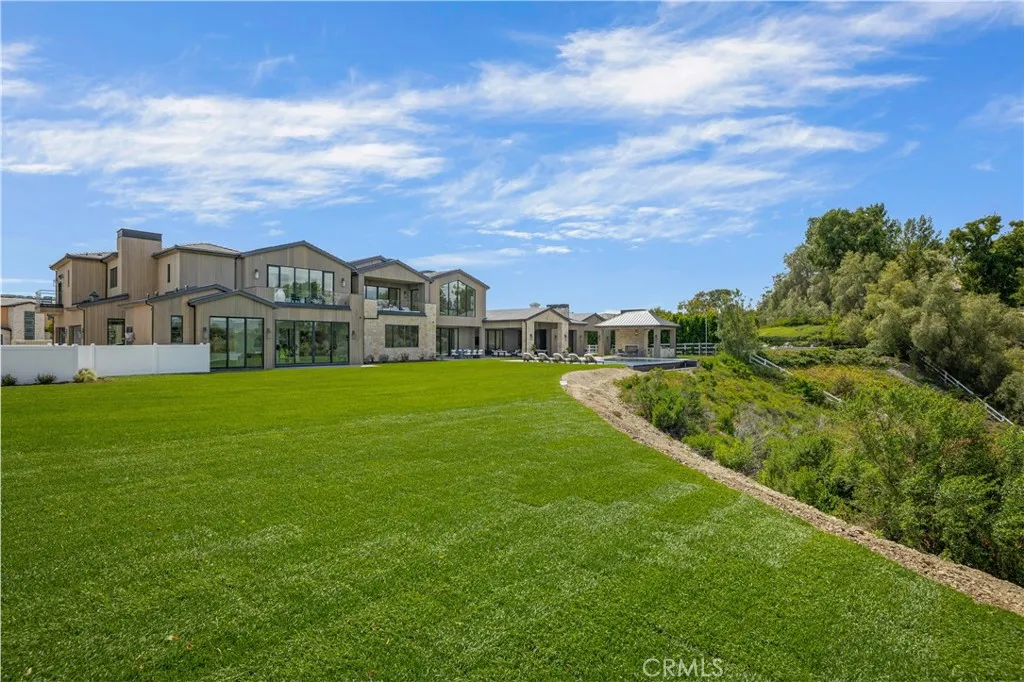 24105 Hidden Ridge Road, Hidden Hills, California 91302 home-pic-44