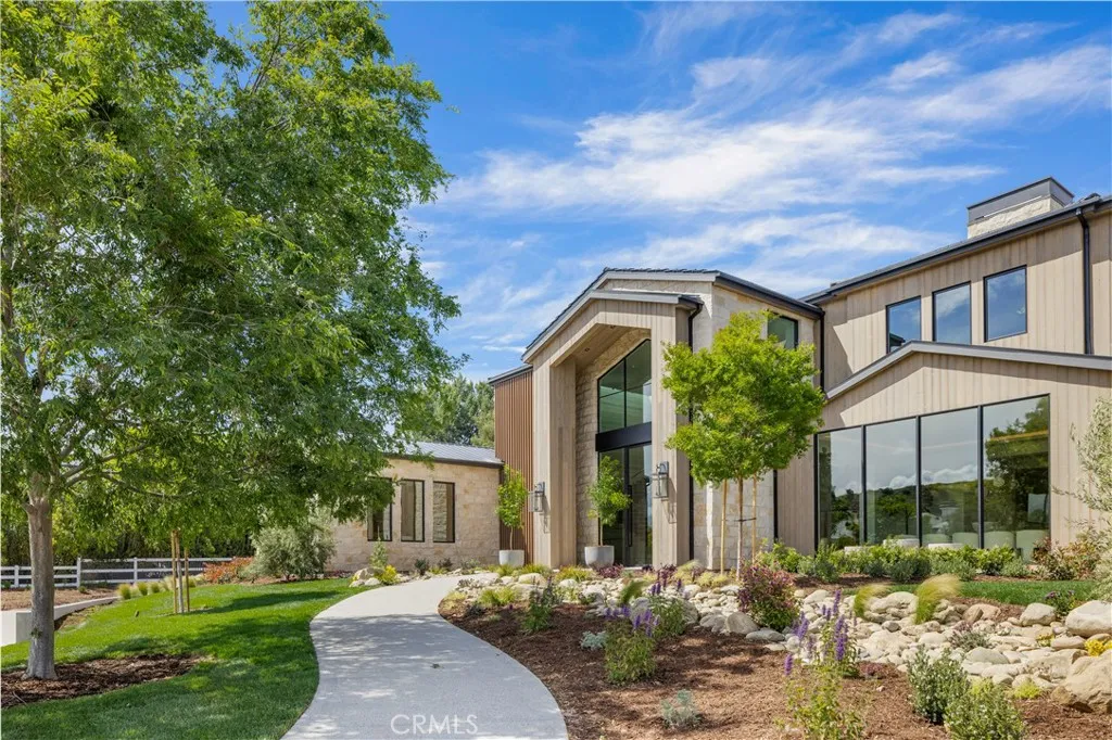 24105 Hidden Ridge Road, Hidden Hills, California 91302 home-pic-2