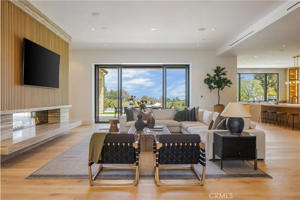 24105 Hidden Ridge Road, Hidden Hills, California 91302 home-pic-10