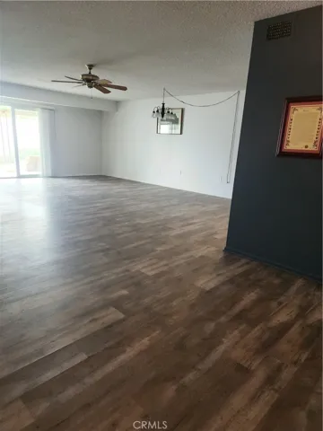 Huge Open floor plan with extended spaces to roof edge from livroom combo bonus room