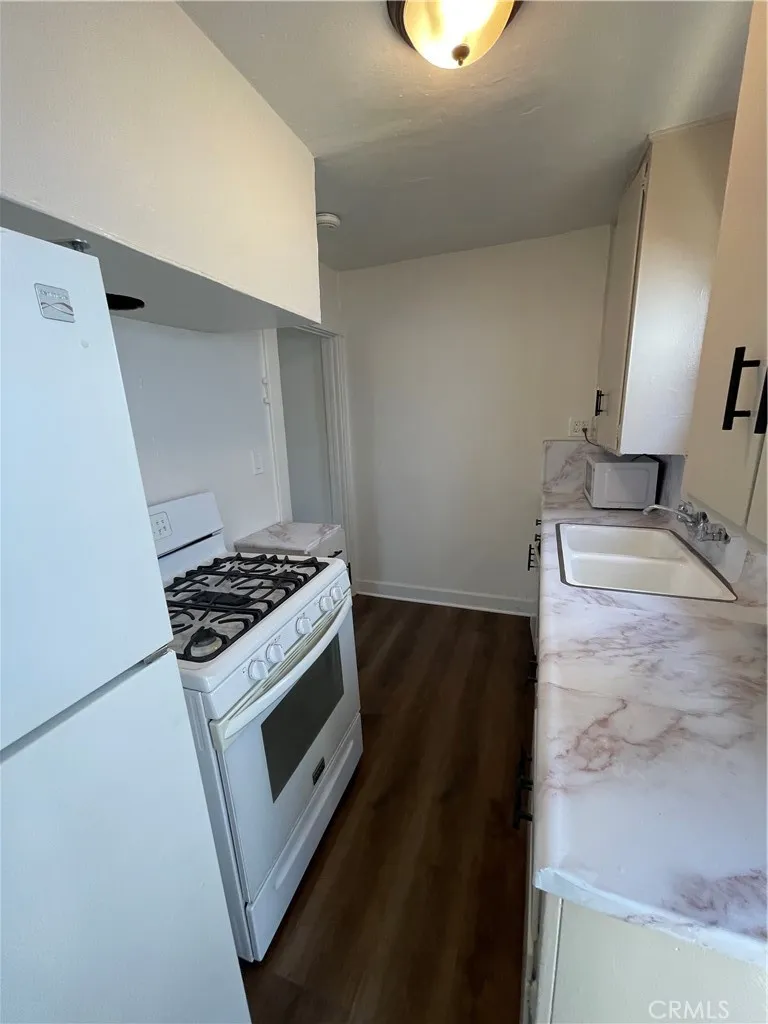 9623 Bandera, Los Angeles, California 90002 home-pic-17