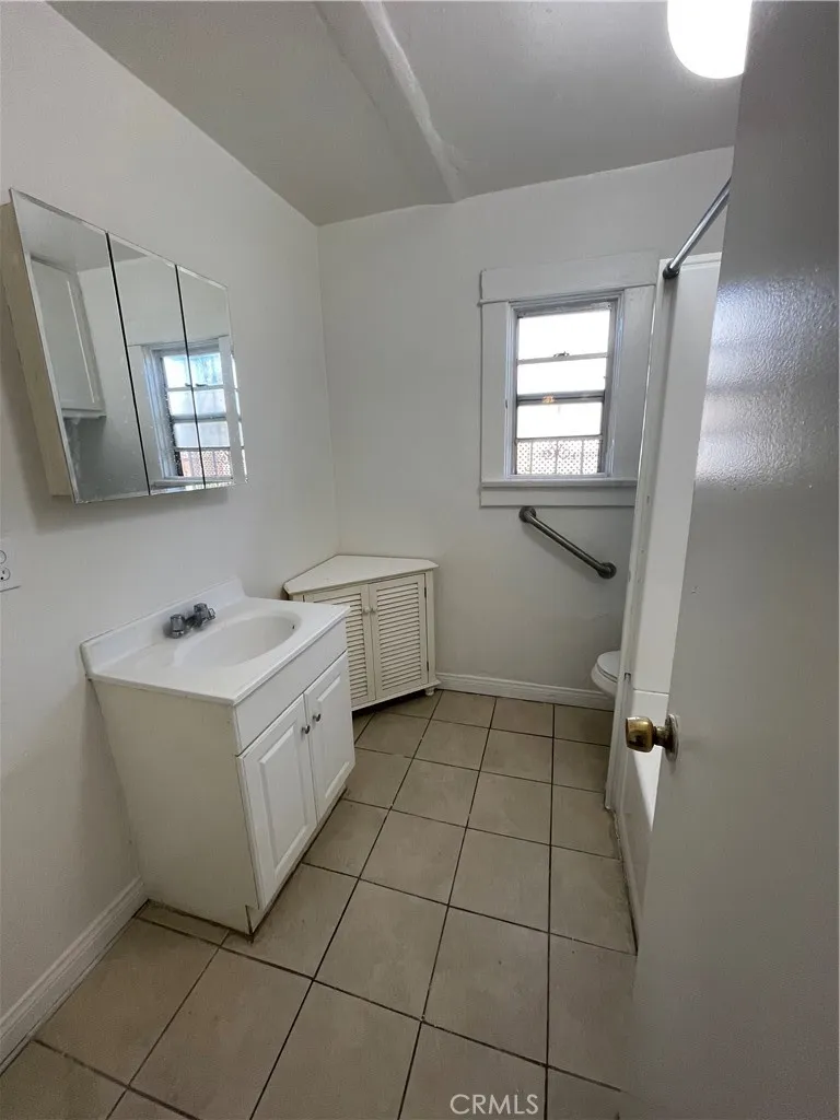 9623 Bandera, Los Angeles, California 90002 home-pic-13