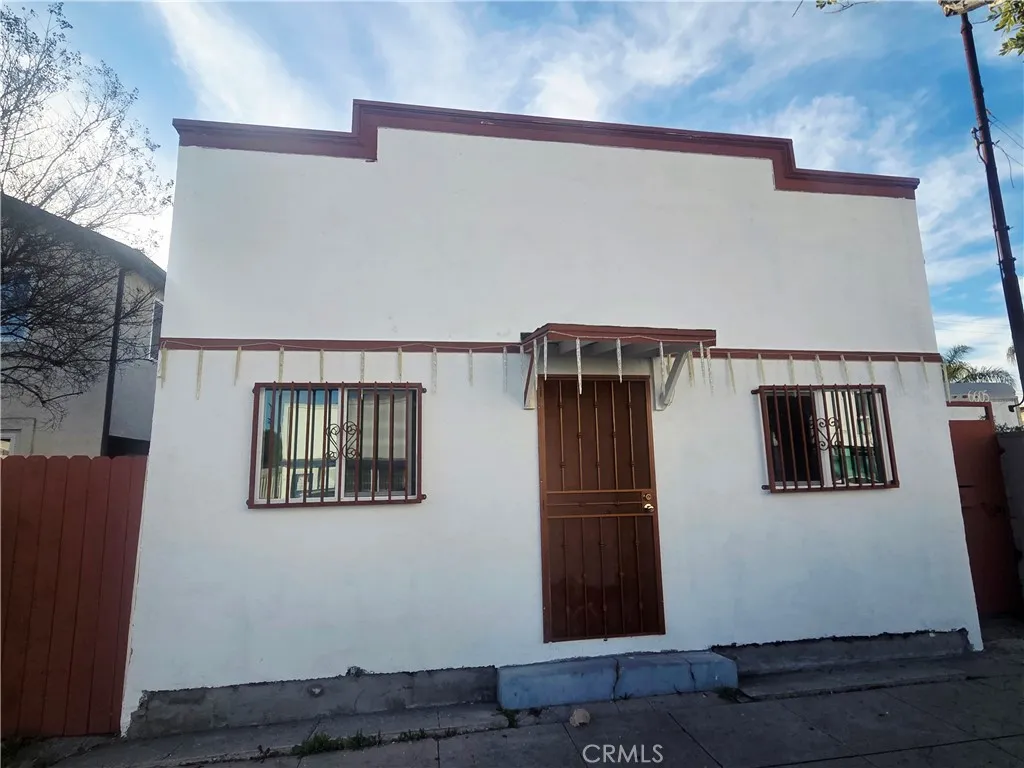 6605 West, Inglewood, California 90302 home-pic-1