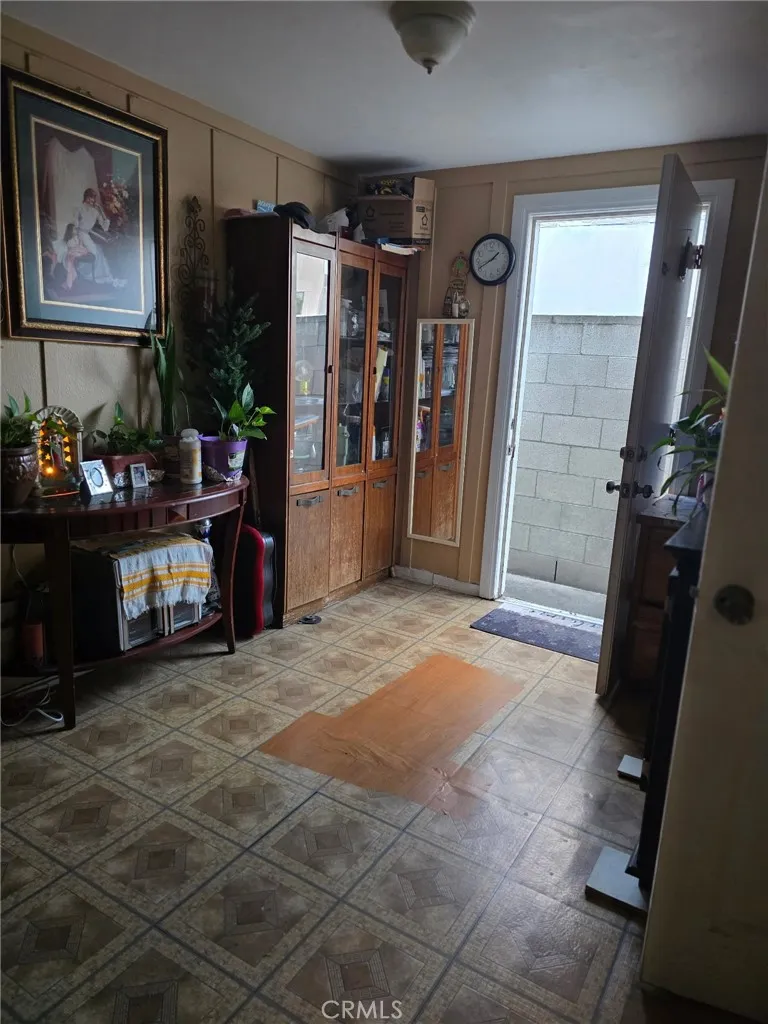 6605 West, Inglewood, California 90302 home-pic-13
