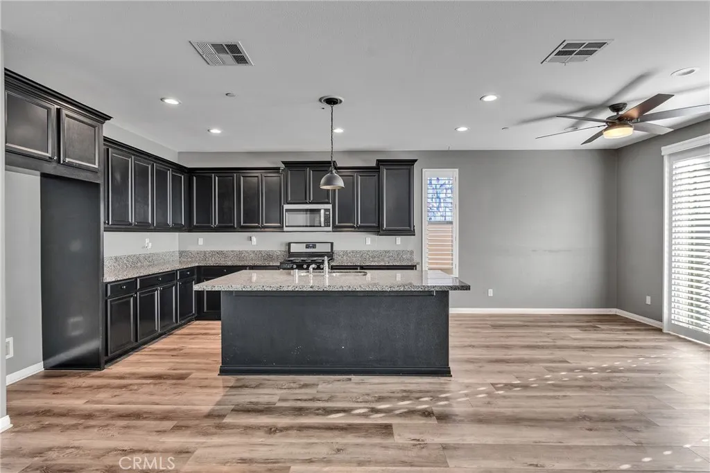 29543 Laredo, Menifee, California 92584 home-pic-12