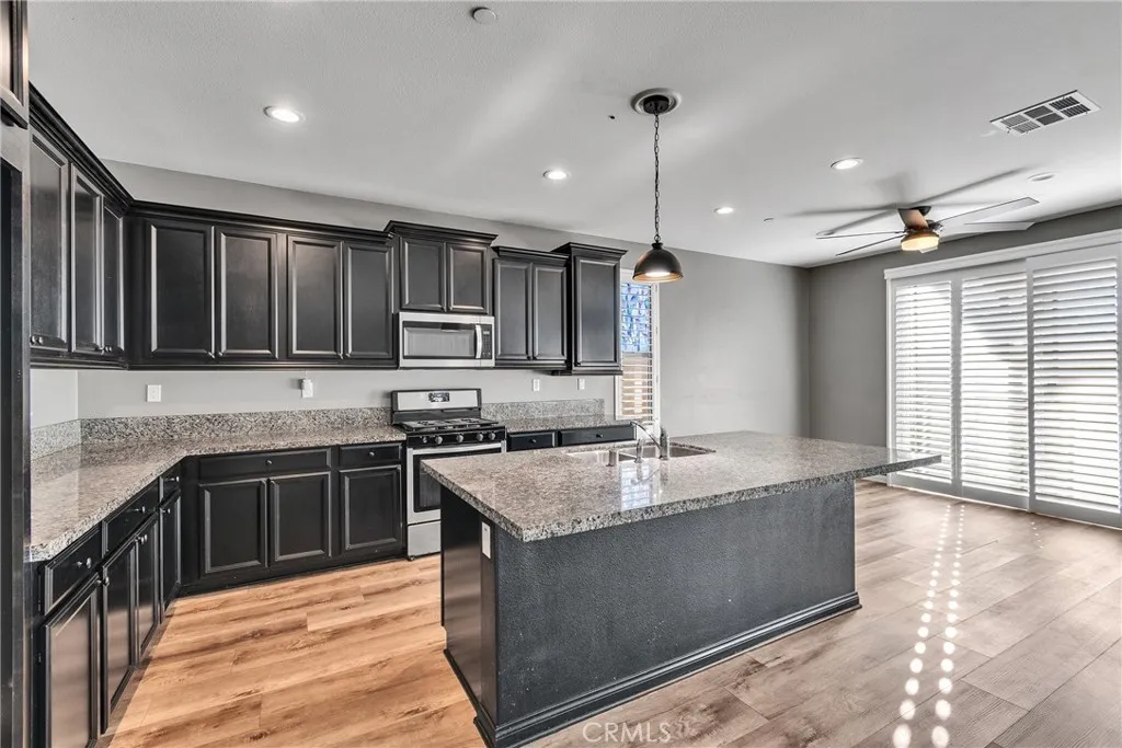 29543 Laredo, Menifee, California 92584 home-pic-11