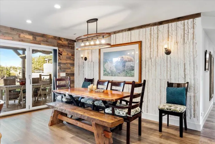 Kitchen table