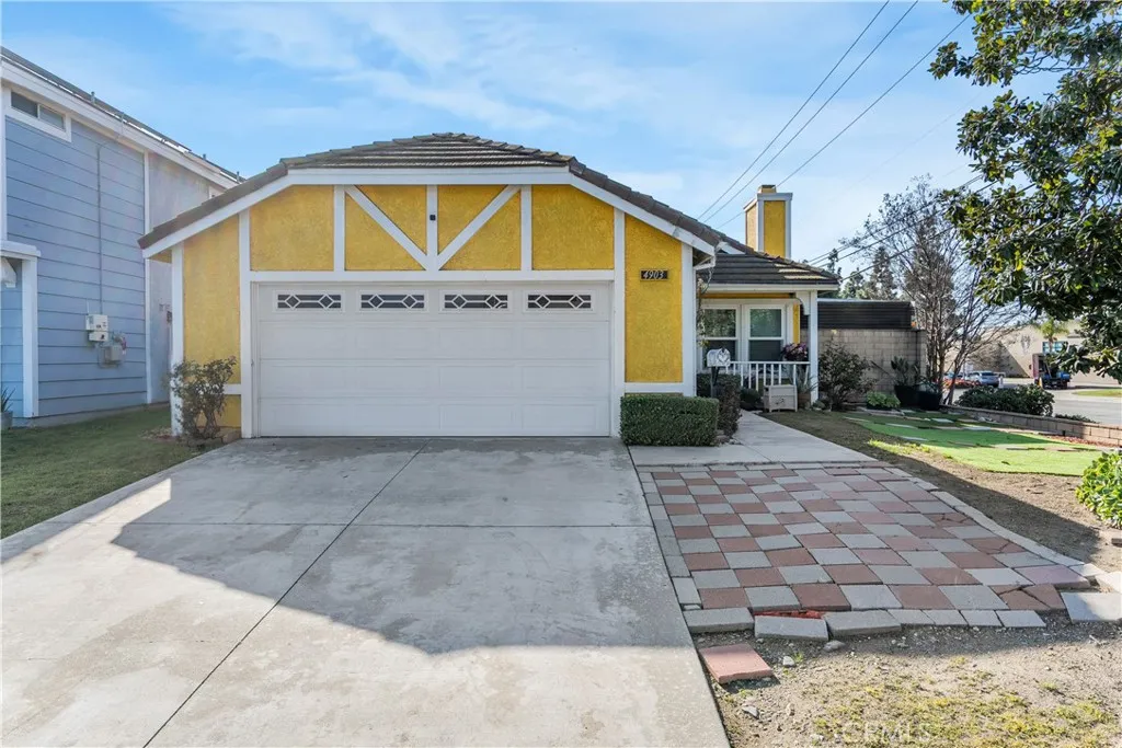 4903 Bandera, Montclair, California 91763 home-pic-1