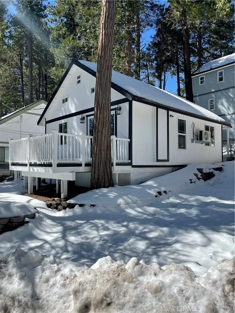 2588 Secret, Running Springs, California 92382 home-pic-1