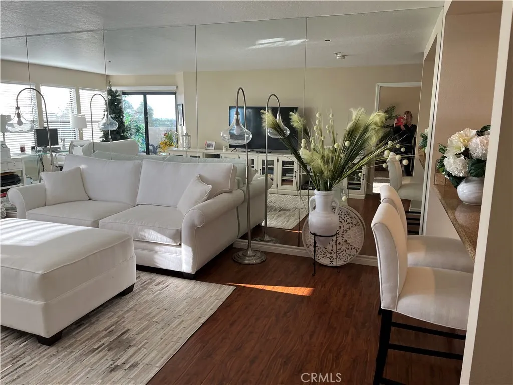 280 Cagney Lane 115, Newport Beach, California 92663 home-pic-9