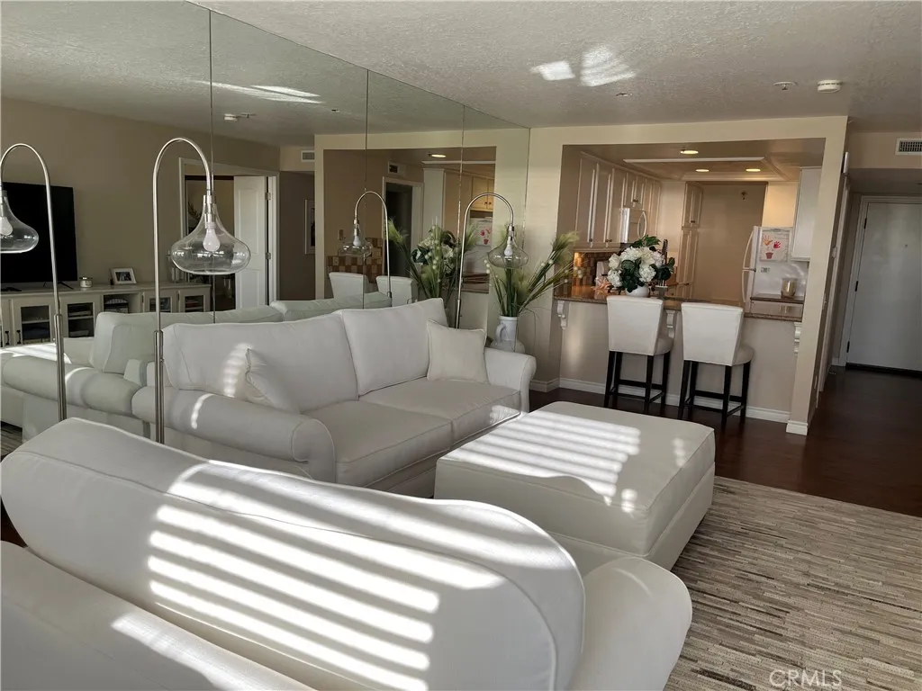 280 Cagney Lane 115, Newport Beach, California 92663 home-pic-6