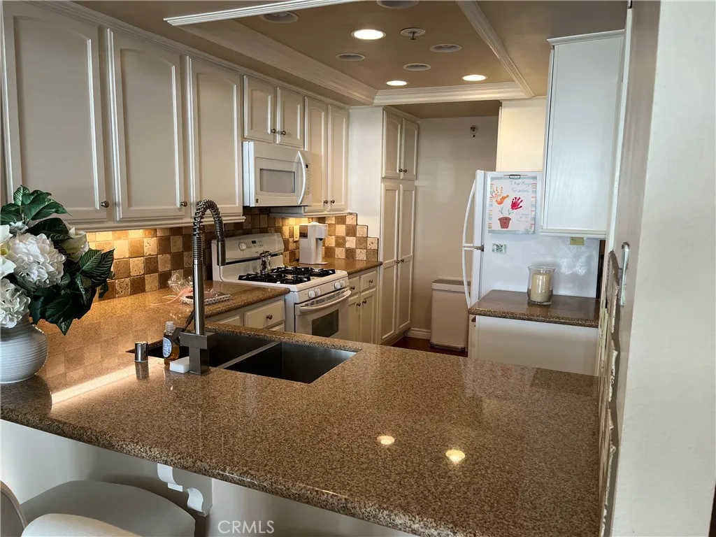 280 Cagney Lane 115, Newport Beach, California 92663 home-pic-17