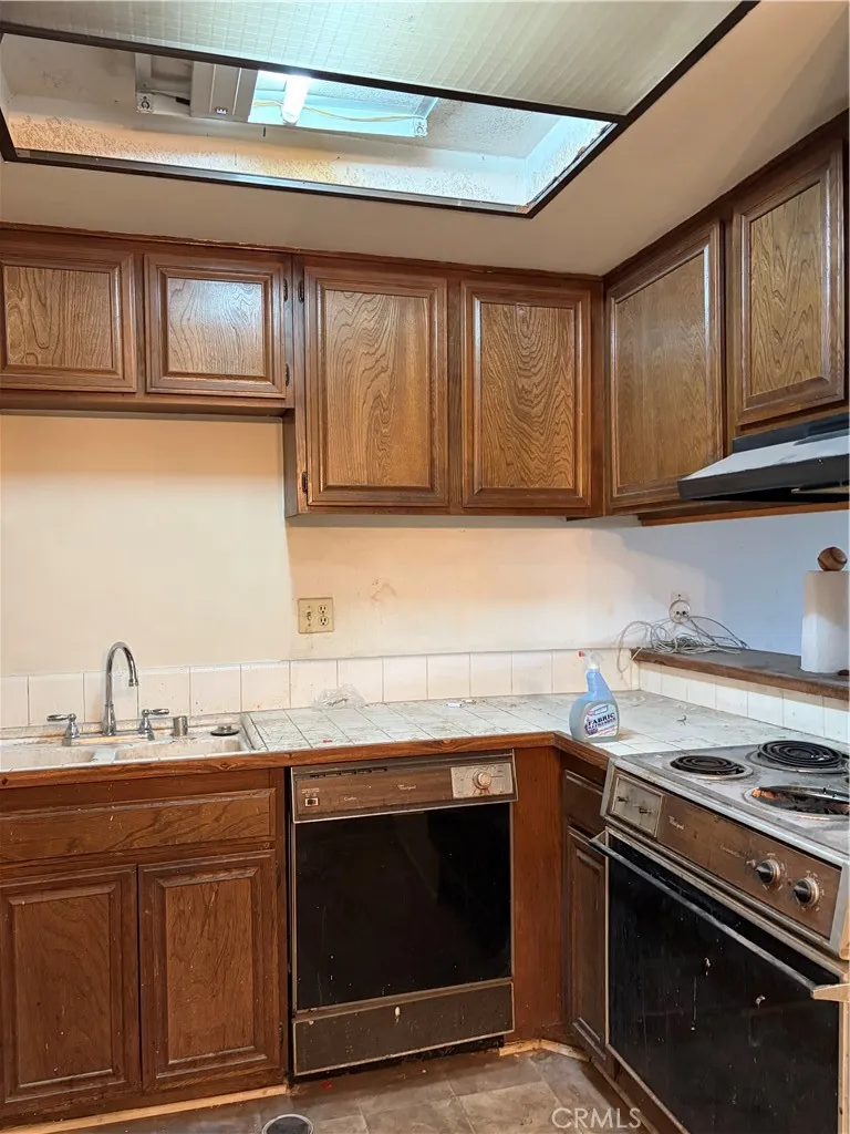 3054 Associated 20, Fullerton, California 92835 home-pic-8
