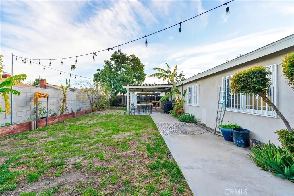 9087 Rosecrest, Fontana, California 92335 home-pic-15
