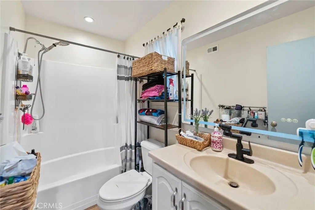 9087 Rosecrest, Fontana, California 92335 home-pic-17