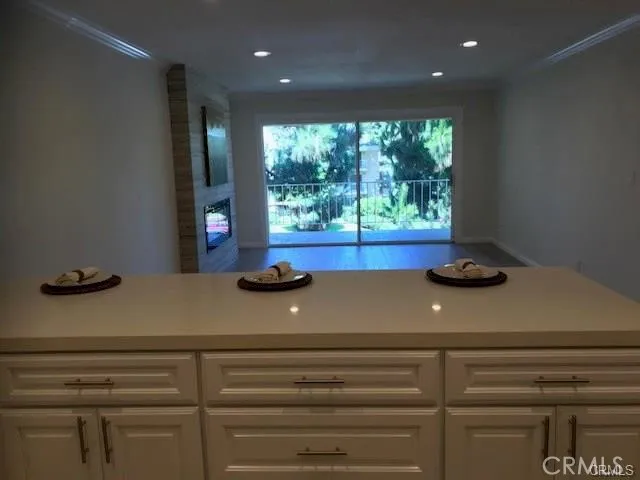 100 Scholz Plaza Ph1, Newport Beach, California 92663 home-pic-4