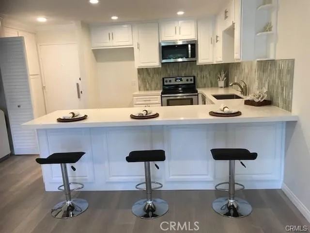 100 Scholz Plaza Ph1, Newport Beach, California 92663 home-pic-3