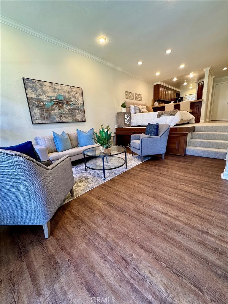 5104 Marina Pacifica Drive S, Long Beach, California 90803 home-pic-13