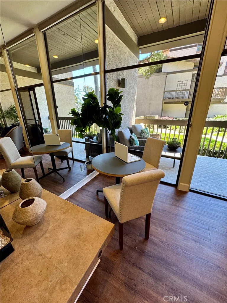 5104 Marina Pacifica Drive S, Long Beach, California 90803 home-pic-15