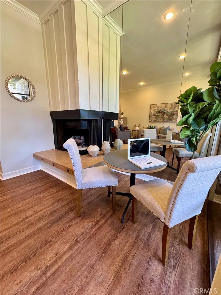 5104 Marina Pacifica Drive S, Long Beach, California 90803 home-pic-16