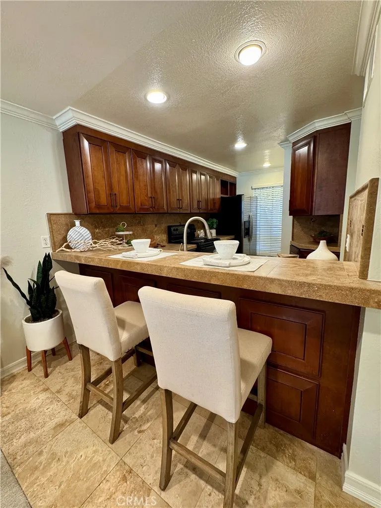 5104 Marina Pacifica Drive S, Long Beach, California 90803 home-pic-4