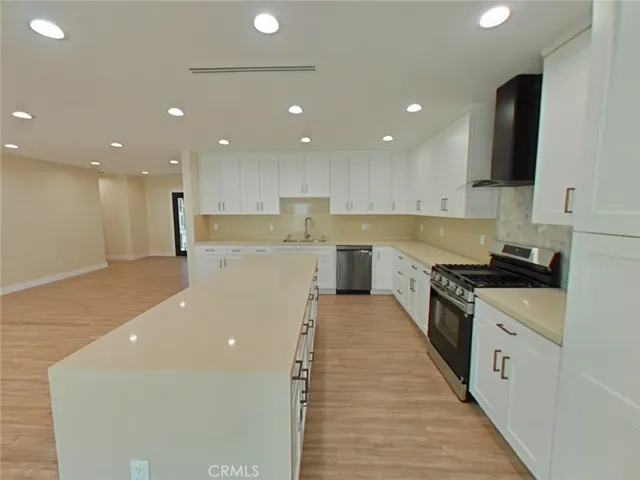 17633 Nordhoff, Northridge, California 91325