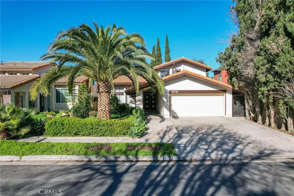 13751 Cantlay, Van Nuys, California 91405 home-pic-1