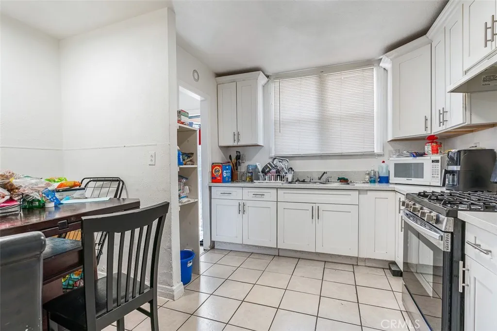 961 W 47th Street, Los Angeles, California 90037 home-pic-7