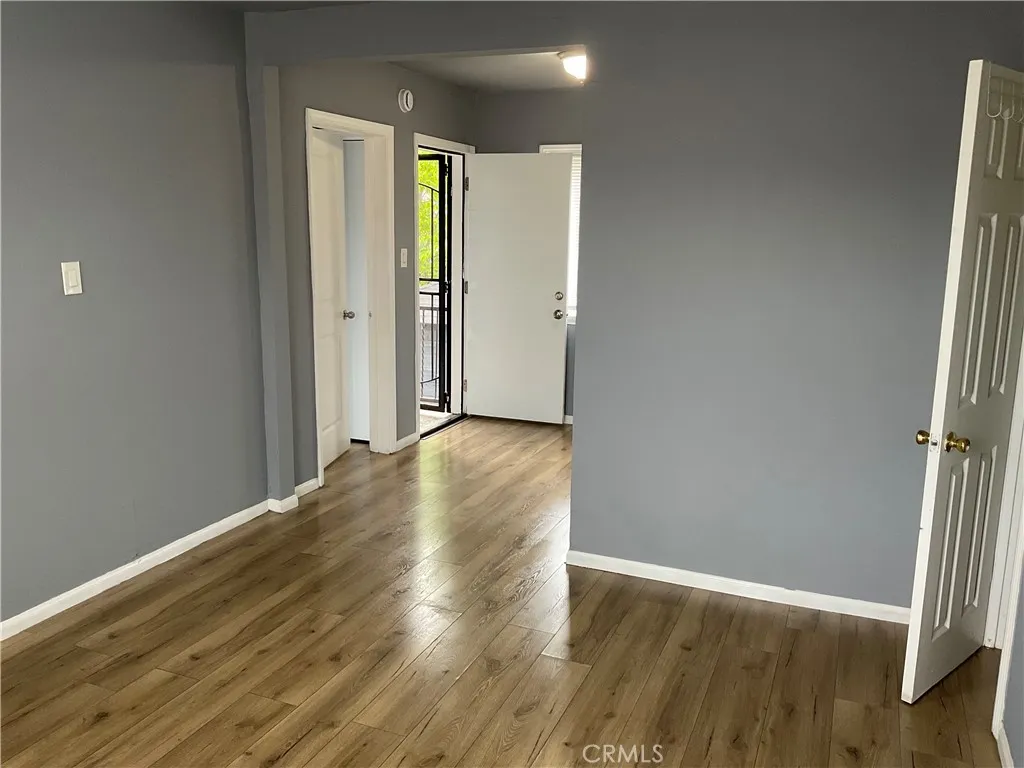961 W 47th Street, Los Angeles, California 90037 home-pic-15