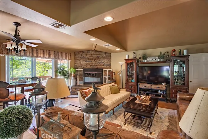 48208 Tanglewood Court, Aguanga, California 92536