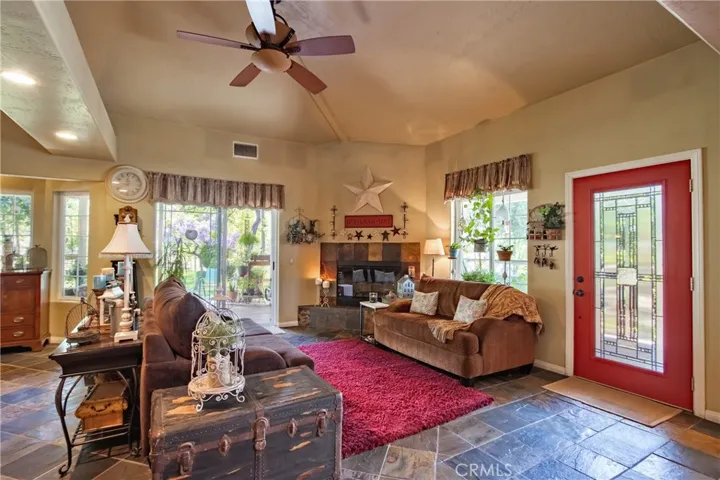 48208 Tanglewood Court, Aguanga, California 92536