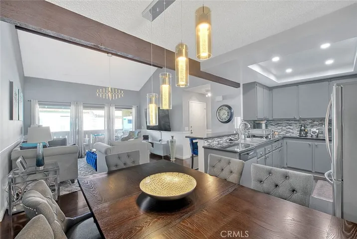 44 Carriage Way