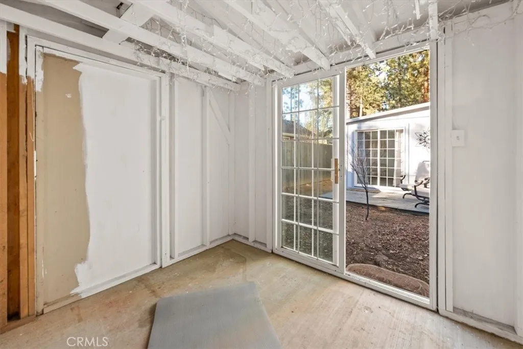 433 E Barker, Big Bear City, California 92314 home-pic-28