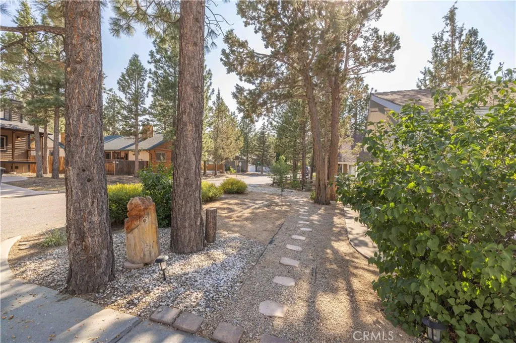433 E Barker, Big Bear City, California 92314 home-pic-4