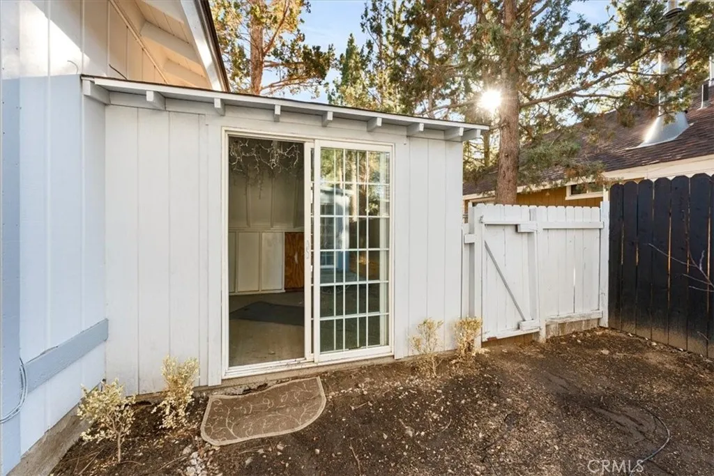433 E Barker, Big Bear City, California 92314 home-pic-27