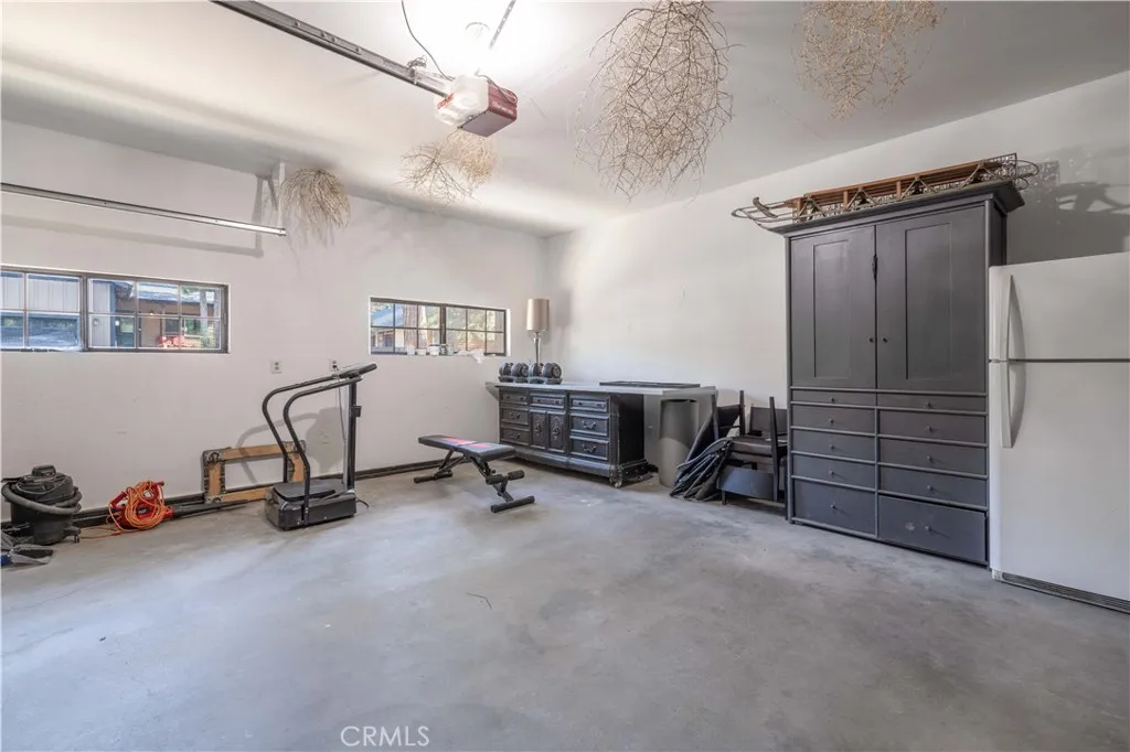 433 E Barker, Big Bear City, California 92314 home-pic-38